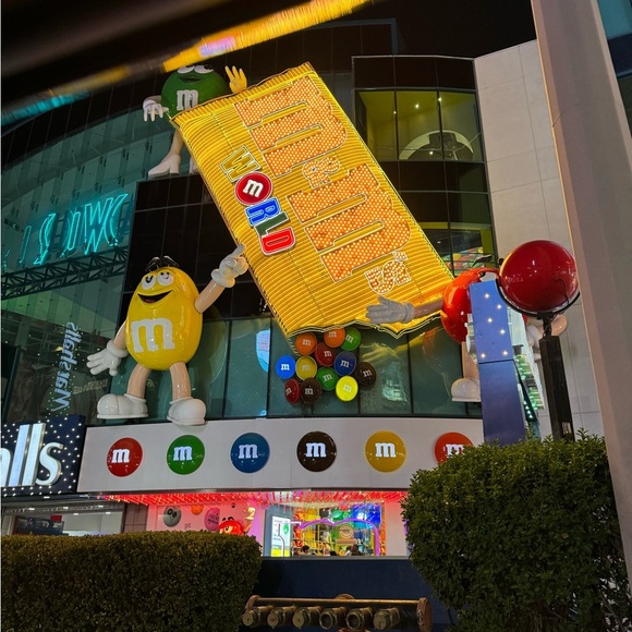 2 pair Kids M&M Character Slippers - Kids 9/10 - Picture 8 of 8